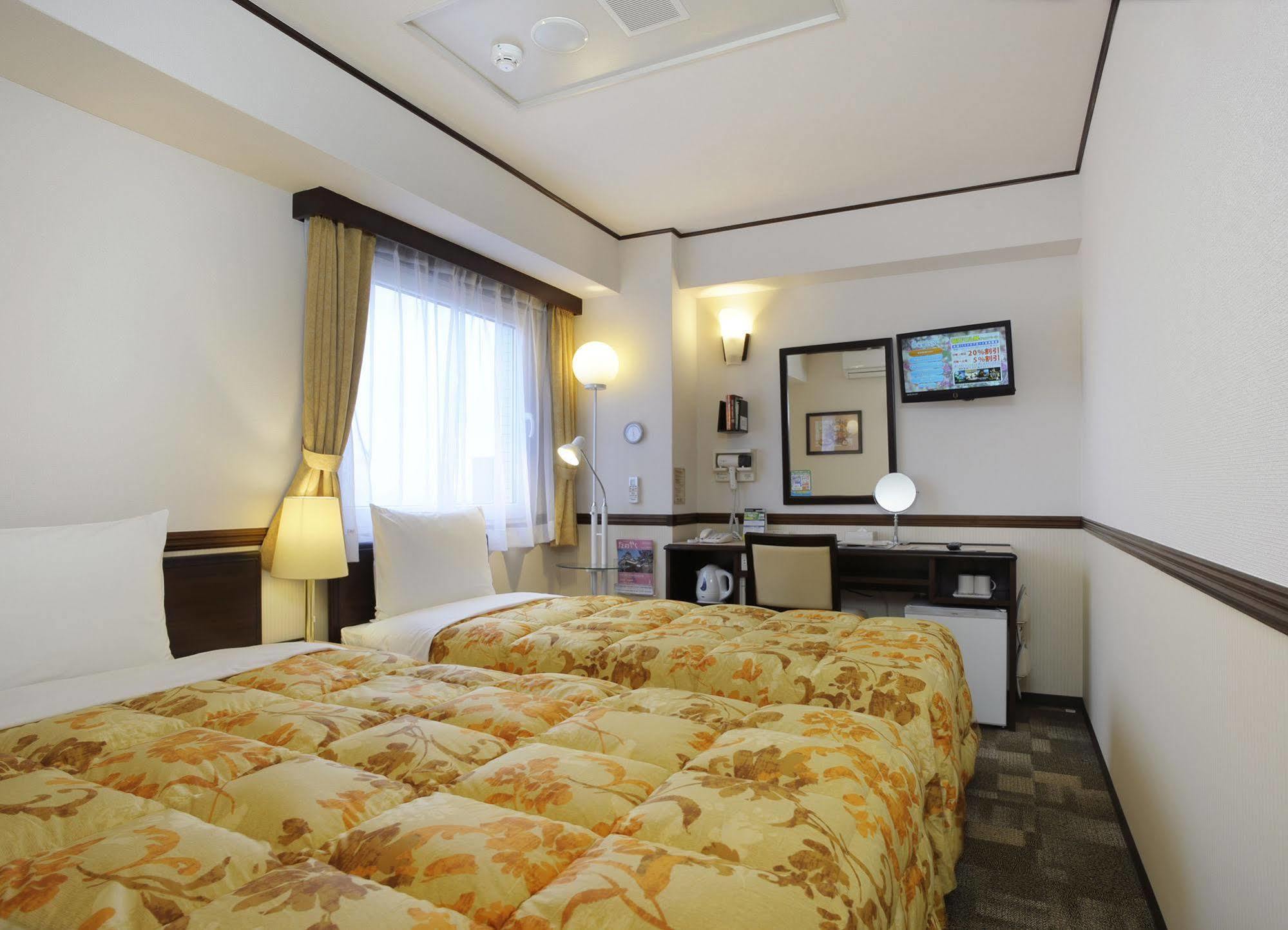 Toyoko Inn Saga Ekimae Kültér fotó